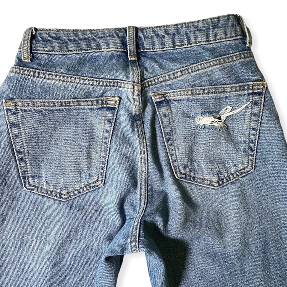 TOPSHOP Mom Petite High Waisted Jeans - Picture 6 of 11